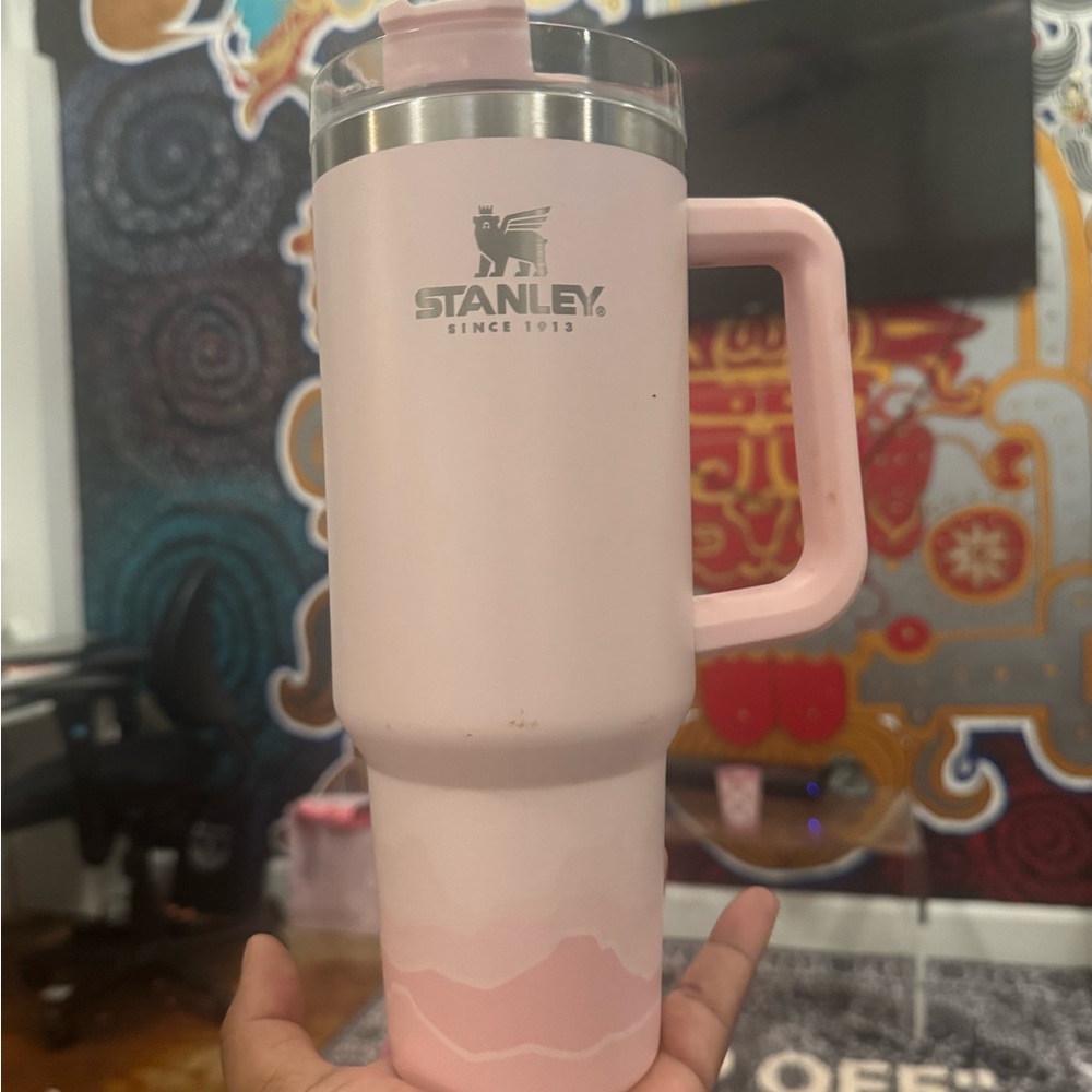 STANLEY 40 oz tumbler pink with varigated MOUNTAINS